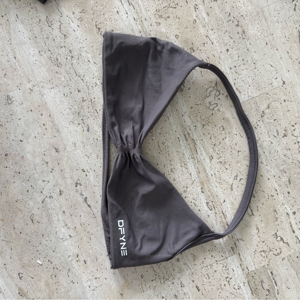 DFYNE impact scrappy Truffle Bra size small